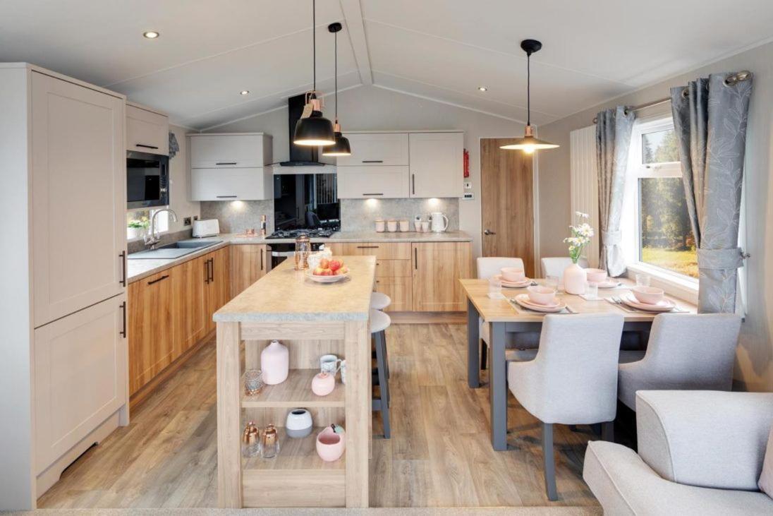 Presthaven Resort Haven Luxury 2023 Caravan Prestatyn Exterior foto